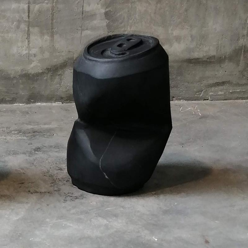LATA NEGRA DE MÁRMOL